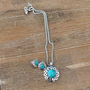 Source Unknown Silver Necklace with Turquoise Accents